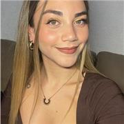 Profesora principiante, pero no inexperta, más de 4 años en ese sector, te espero en Granada para aprender de forma divertida.